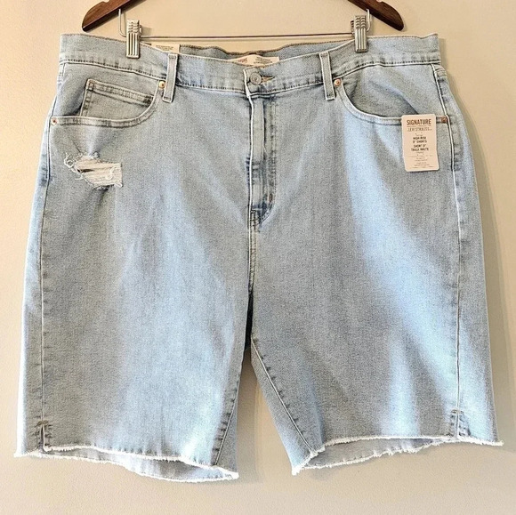Signature by Levi Strauss & Co. Plus Size Heritage High Rise Bermuda Shorts. - Picture 6 of 16